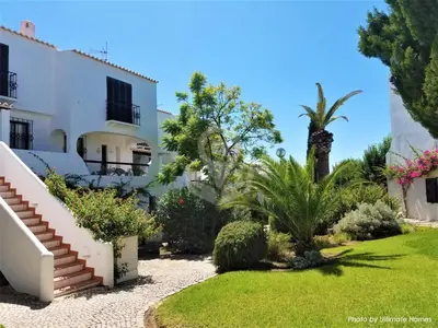 a view of the garden of a villa at Studio Camélia 67 at São Rafael Beach - Albufeira in Albufeira