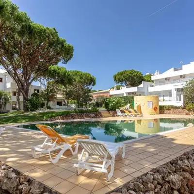 Host Wise - Fresh Sunny Flat with Pool & Terrace