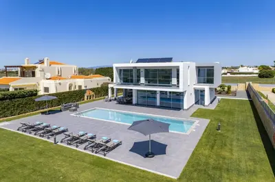 an aerial view of a villa with a swimming pool at Villa Casa Gardenia by Villa Plus in Galé