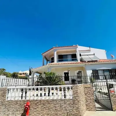 Charming 5 bed Private Villa - Quarteira