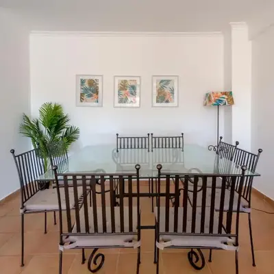 Oura View Apartment