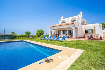 an image of a villa with a swimming pool at Villa Palawan in Galé
