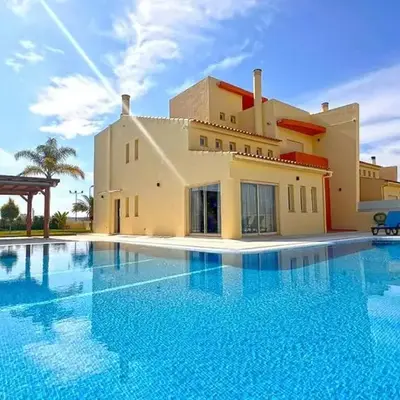 Stunning Villa with Heated Pool