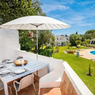 Albufeira Sunny Days | Pool View Family Apartment