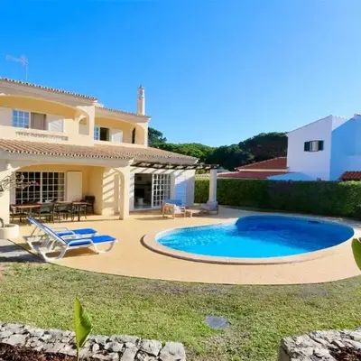 Villa Den