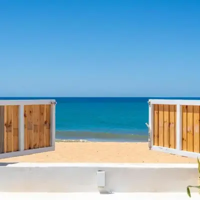 Beach front right on the Sand Luxury semi-detached 3 bed Villa