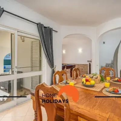#278 Fonte dos Leoes by Home Holidays