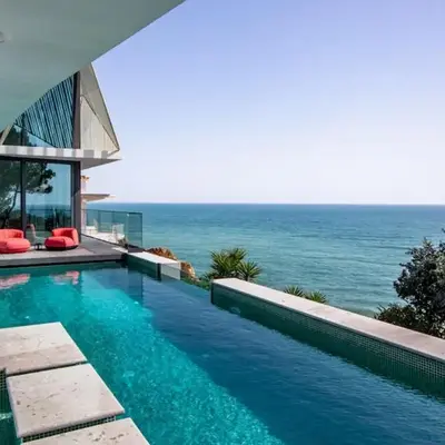 Algarve Villa for Contemporary Design & Sea Views