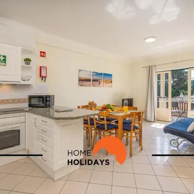 #270 T2 Bicos Flat S by Home Holidays