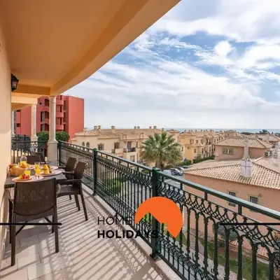 #271 T2 Bicos Flat U by Home Holidays