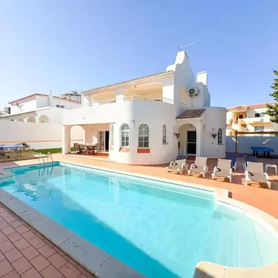 Villa Mia - Peerless Bond