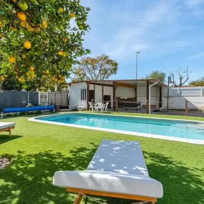 Sunny 3BDR Apt with Pool in Ferreiras by LovelyStay