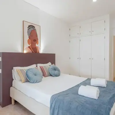 Central Apartment by Ocvillas