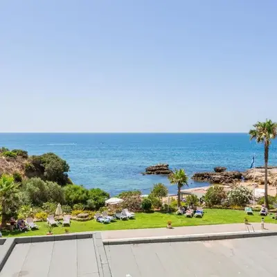 Beachfront apartment Praia dos Aveiros