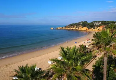 Gallery image of Quarto Charmoso a 300m da praia de Olhos de Água ! in Albufeira