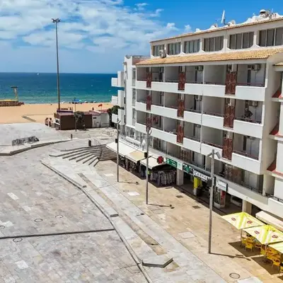 Downtown Apartment - BE by HelloVacations
