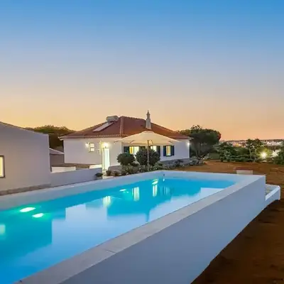 Villa Casa do Monte Private Pool near Galé Beach for 8 Guests