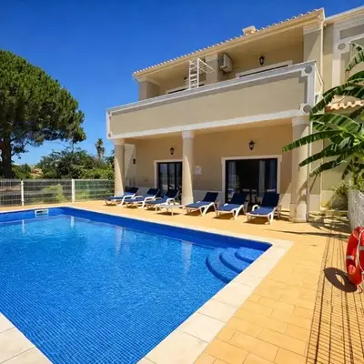 Atanasio by Check-in Portugal
