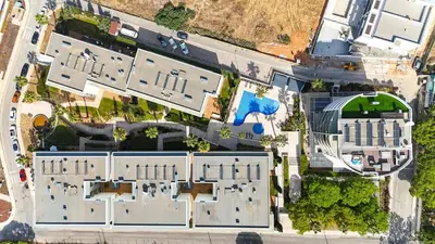 Gallery image of Pool & Close to Beach - Parking, AC & WiFi in Quarteira
