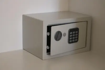 a microwave oven with the door open on a wall at Casa Malpique in Albufeira