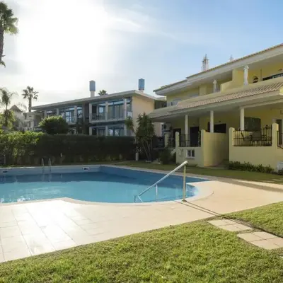 Mar e Golfe - Pool with golf view by HD