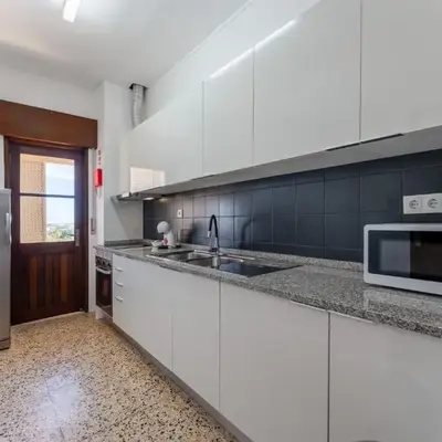 Cosy 3Bdr Flat near University by LovelyStay