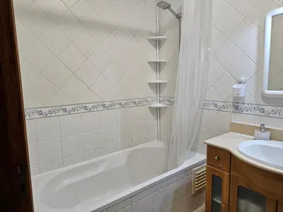 Gallery image of Blife Ampalya private rooms in Faro