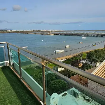 Blife Charlya private rooms at Faro beach