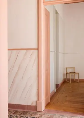 an empty room with a wooden sliding door at Casa 1923 by MY CHOICE in Faro