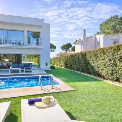 Villa Barinel by Cleverdetails located in a quiet and privileged area of Vilamoura