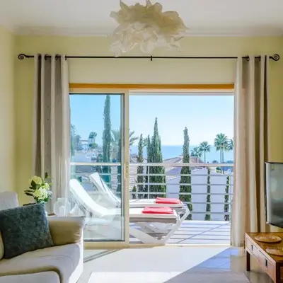 BnB Homes Ocean view Apartment with Lovely Terrace