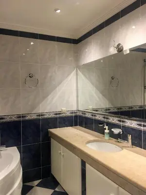 a bathroom with a sink and a toilet at Casa das Figuras in Faro