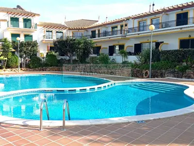 a swimming pool in front of a building at Moradia Townhouse S Sebastião F in Guia