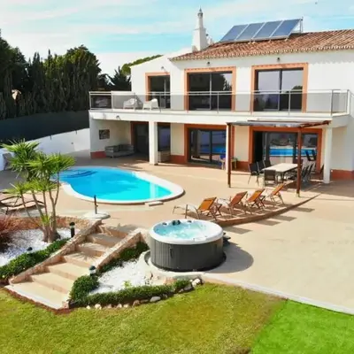 Villa Margarida by Laranjal Rentals