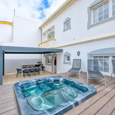 Full private 180sqm Villa - Terrace Jacuzzi - 200m Beach & Sea View