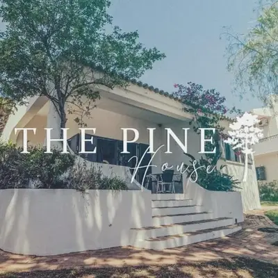 Pine House - Faro Airport