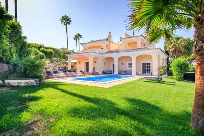 Gallery image of Villa Dia in Vale do Lobo