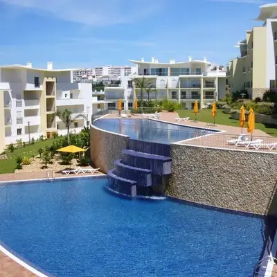 Bright apartment with sea view in Albufeira - 62 m²