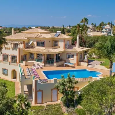 Villa Nenufa by Villa Plus