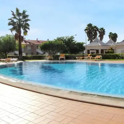 Charming Apartment in Vilamoura with Shared Pool - 70 m²