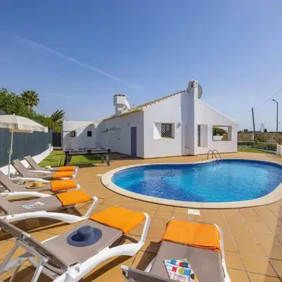 Villa Amendoeira by Villa Plus