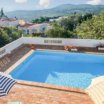 Charming House with Pool in Faro