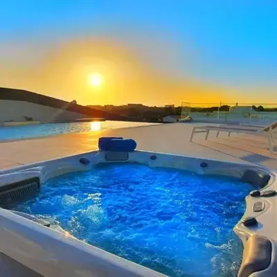Sunrise Villa by Laranjal Rentals