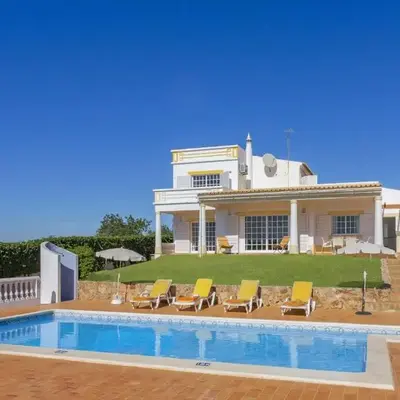 Villa Colina do Sol by Villa Plus
