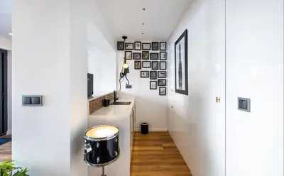 a room with white walls and a drum stool at Medusa Luxury Marina in Vilamoura