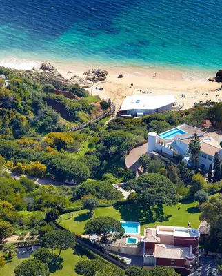 an aerial view of a resort and a beach at Vila Santa Eulália in Albufeira