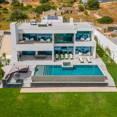 Villa das Amendoeiras by HelloVacations