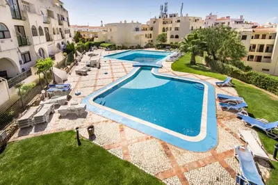 an overhead view of a swimming pool in a resort at Oura Sunset Apartement in Albufeira
