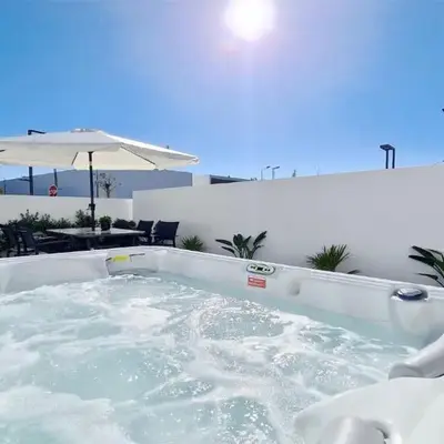 Marina Retreat - CleverDetails