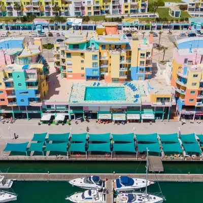Al Marina View Uma - Lux apartment on the marina